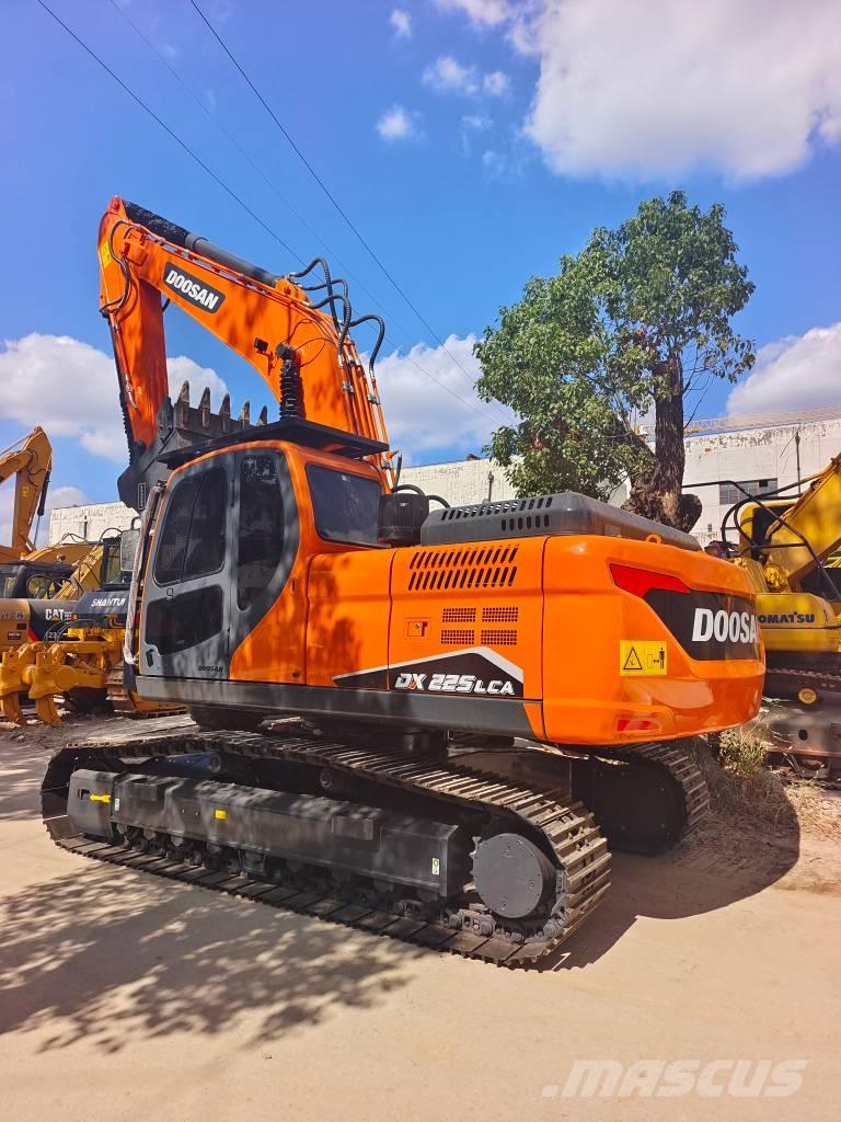 Doosan DX 225LC-9C Bandgrävare