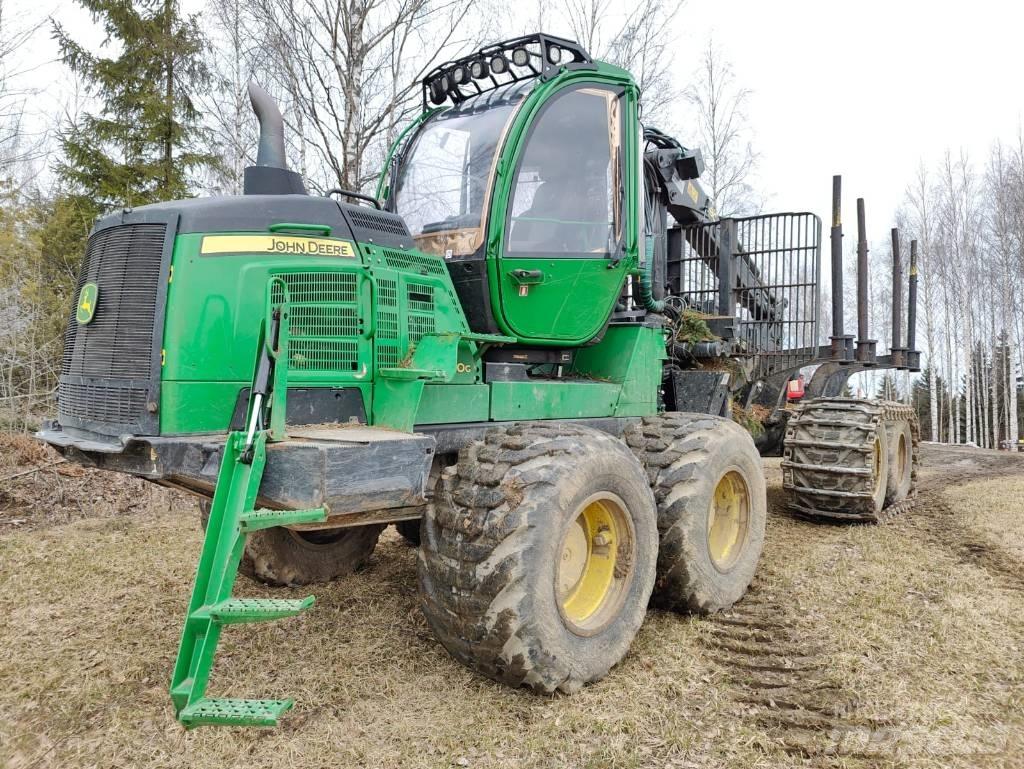 John Deere 1210 G Skotare