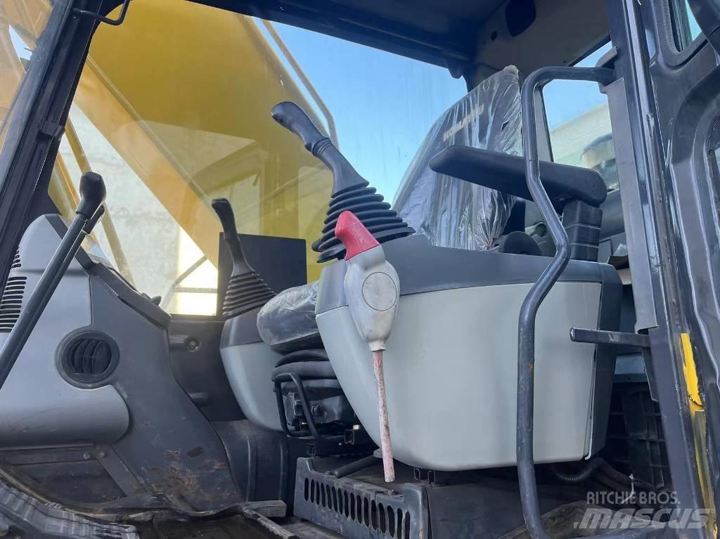 Komatsu pc220-8mo Bandgrävare