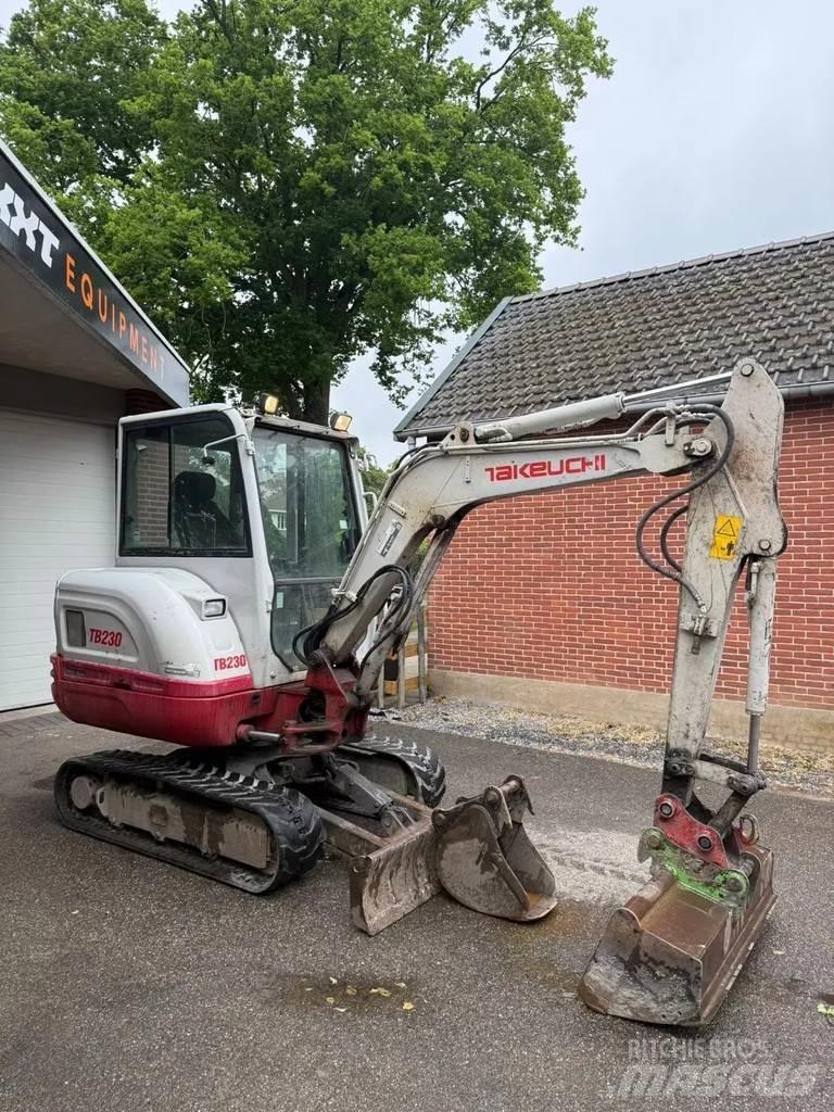 Takeuchi TB230 Minigrävare < 7t