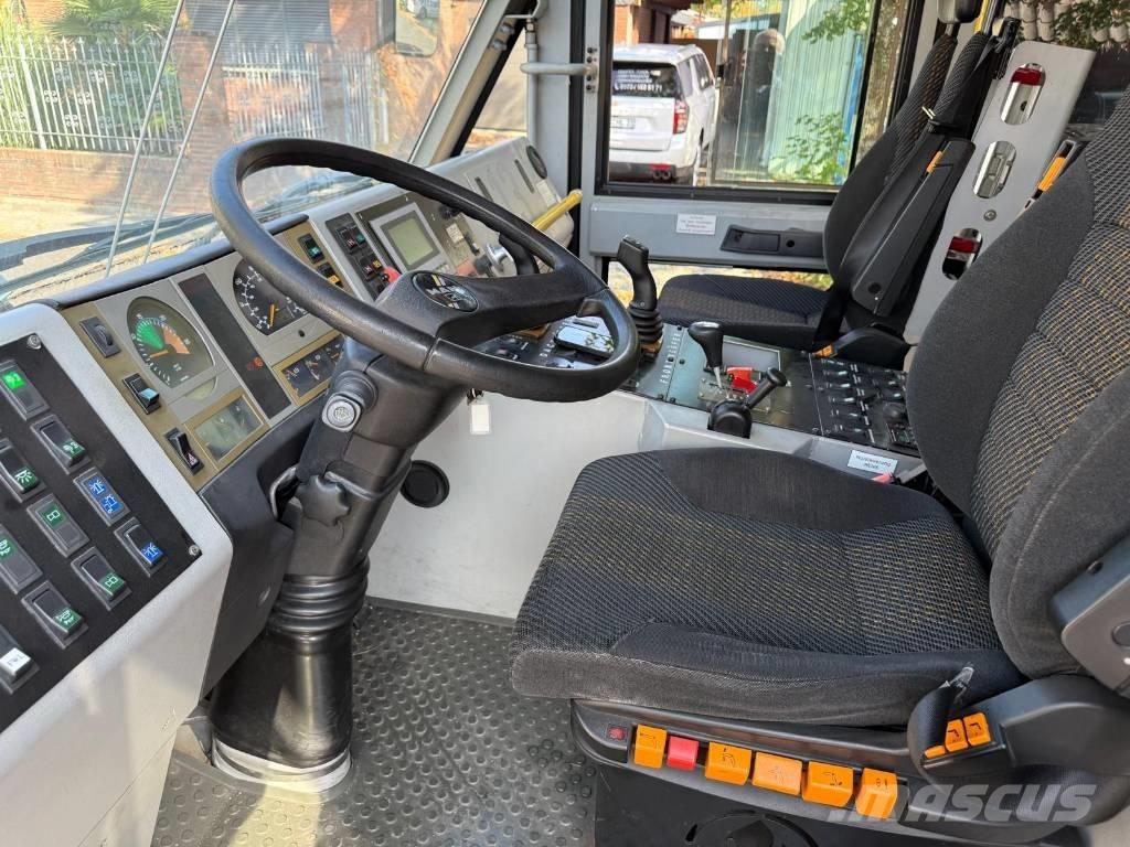 MAN X 1000 , 8 x 8 Brandbilar