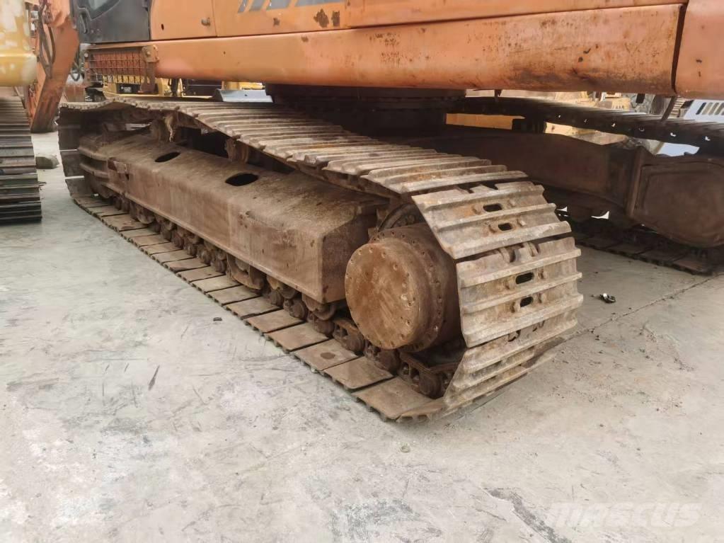 Doosan DX 300 LC Bandgrävare