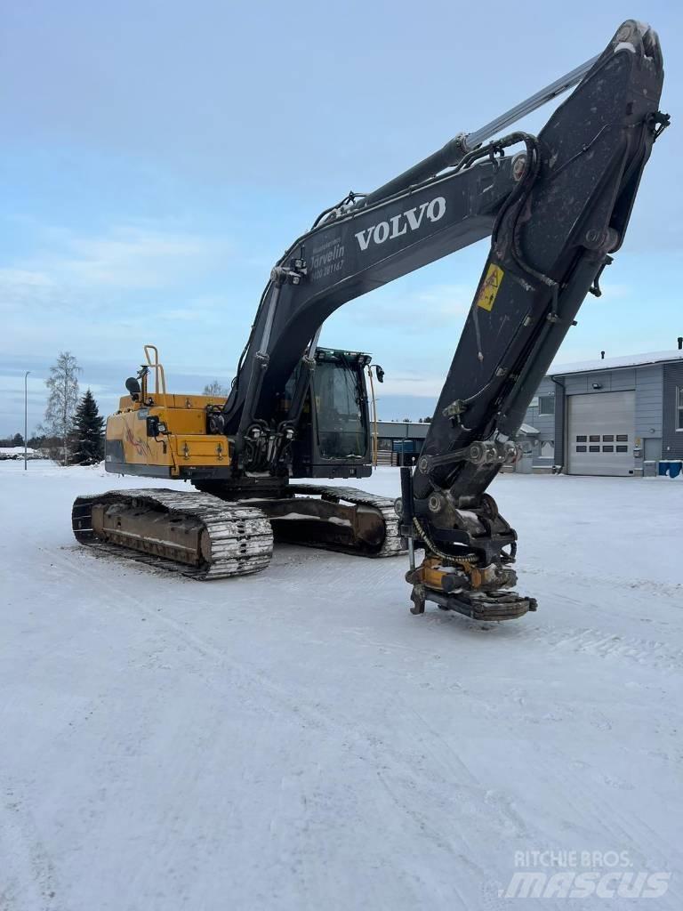 Volvo EC 250 D L Bandgrävare