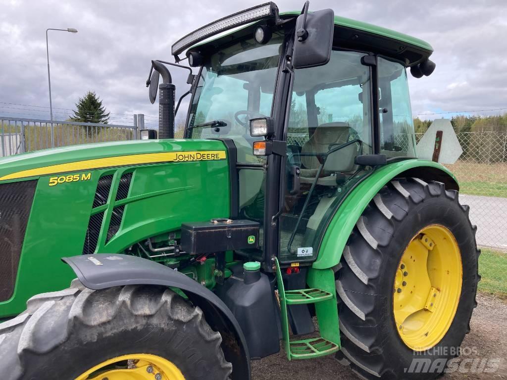 John Deere 5085 M Traktorer