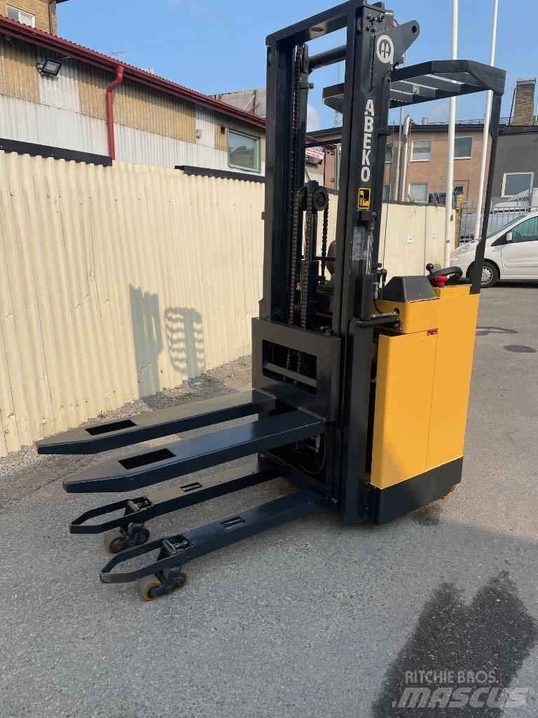 Abeko SKY16SV TFY Staplare
