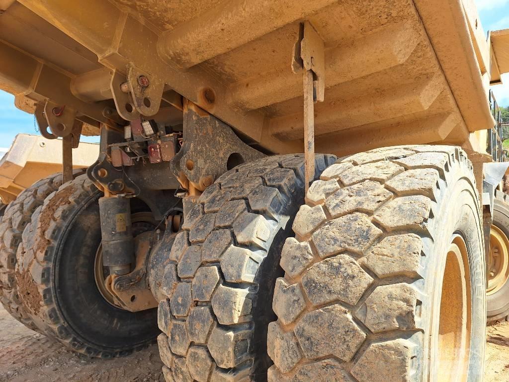 Komatsu HD605-7EO Gruvtruck