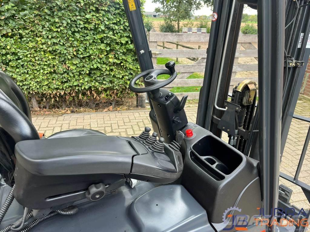 Linde E14-02 Elmotviktstruckar