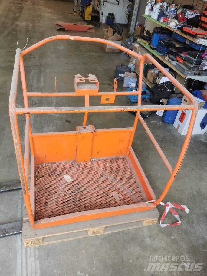 JLG Toucan 10 E Bommar och stickor
