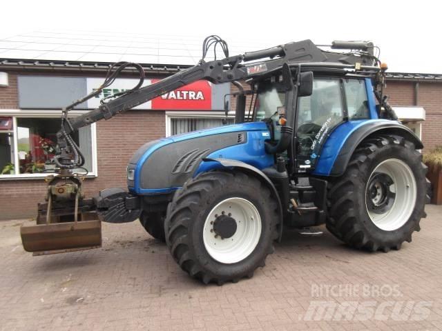Valtra T202D Traktorer