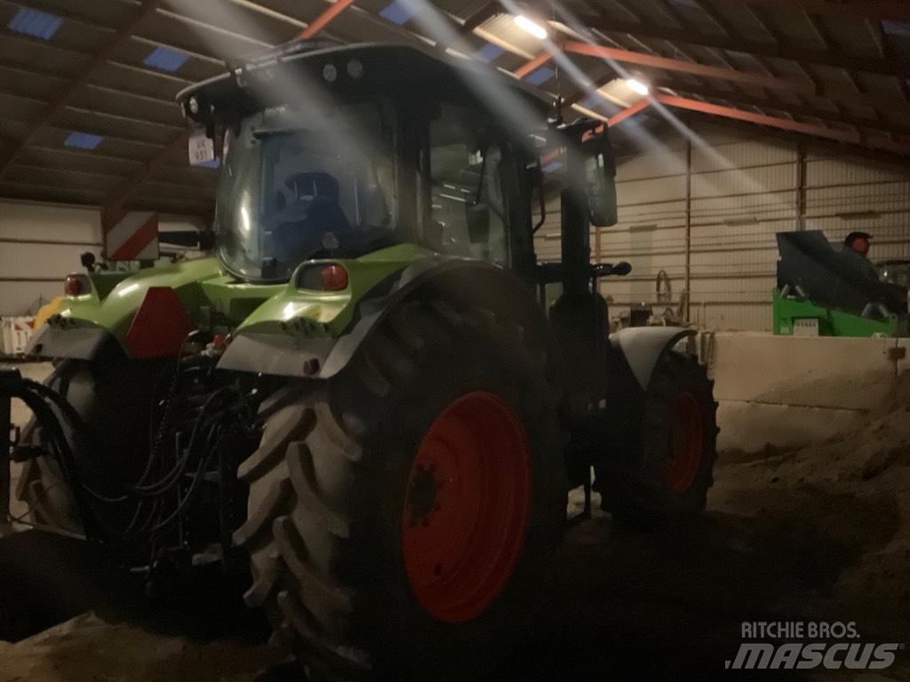 CLAAS ARION 650 cis + Traktorer