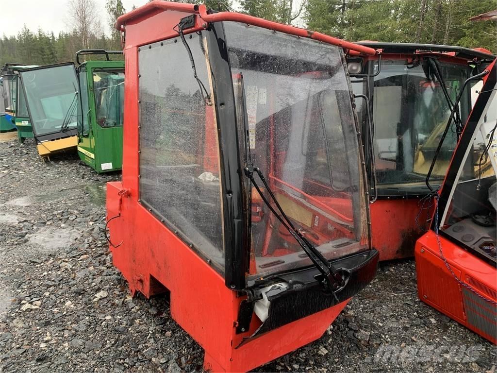Komatsu 901TX Hytter och interiör