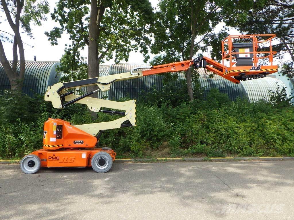 JLG E400AJPN Bomliftar