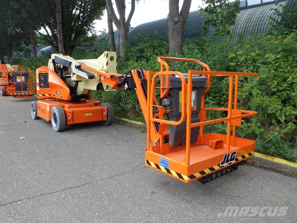 JLG E400AJPN Bomliftar