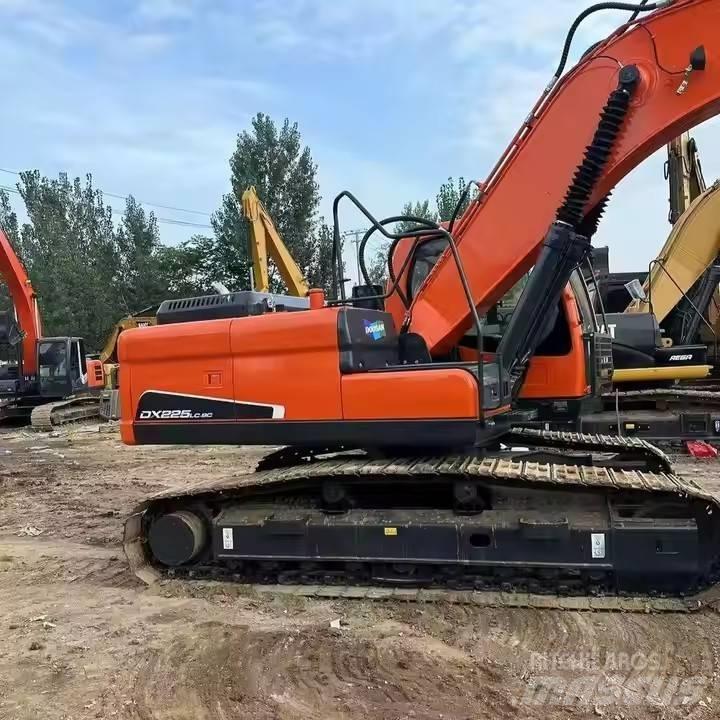 Doosan DX225LC-9C Bandgrävare