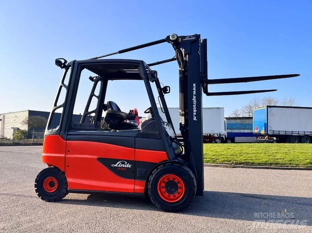 Linde E50HL-01 Elmotviktstruckar