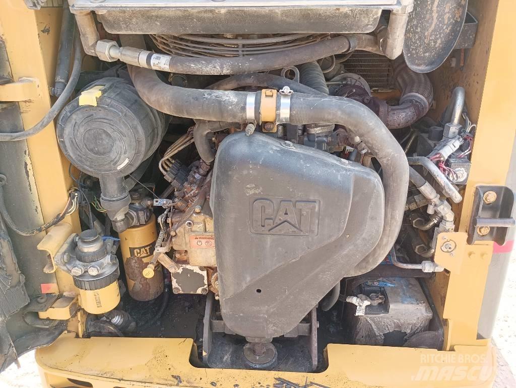 CAT 226 B Kompaktlastare