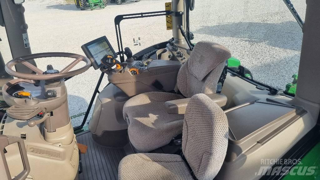 John Deere 6130R Traktorer
