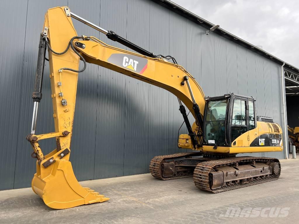 CAT 323D LN Bandgrävare
