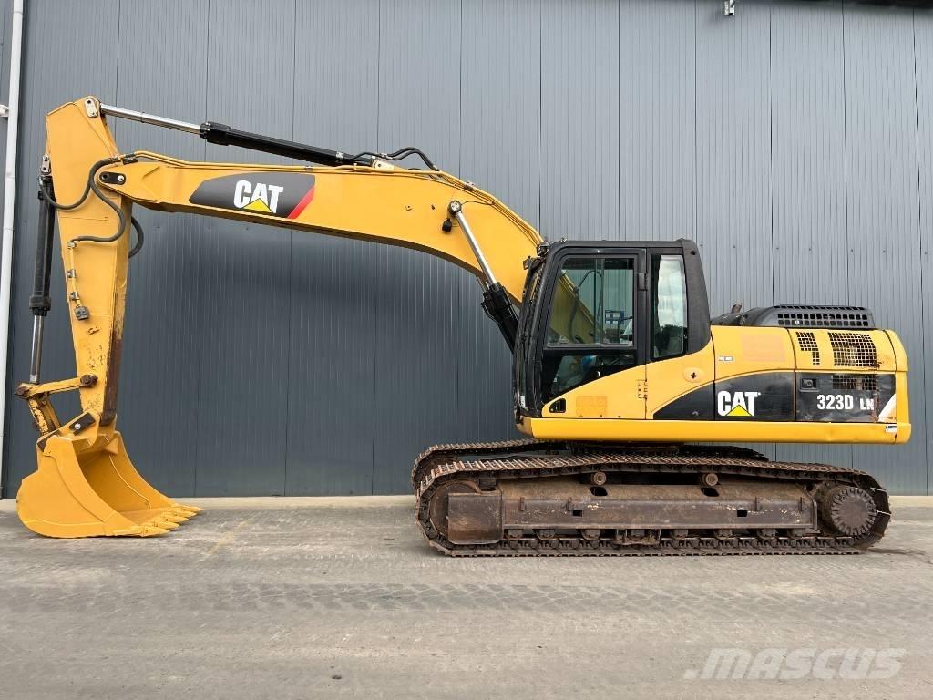 CAT 323D LN Bandgrävare