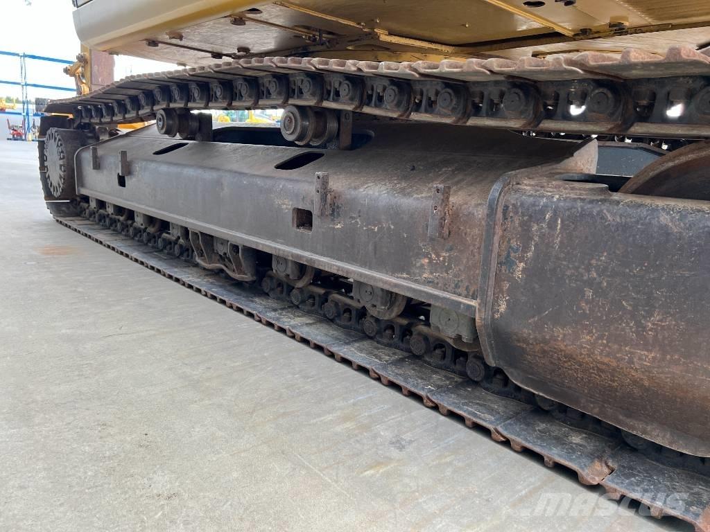 CAT 323D LN Bandgrävare