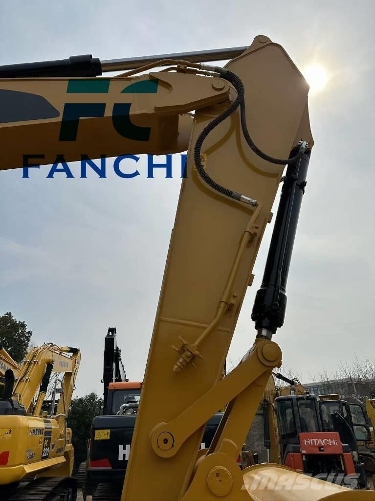 CAT 325 D Bandgrävare