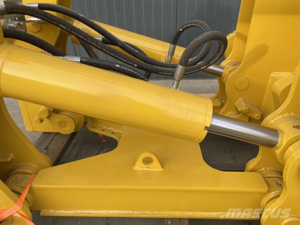 Komatsu D85 Rivare