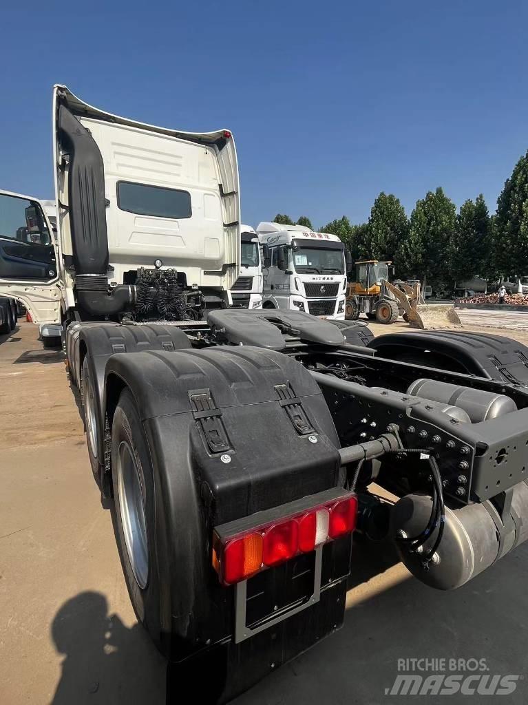 Sinotruk T7H Dragbilar