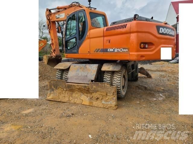 Doosan DX 210 W Hjulgrävare