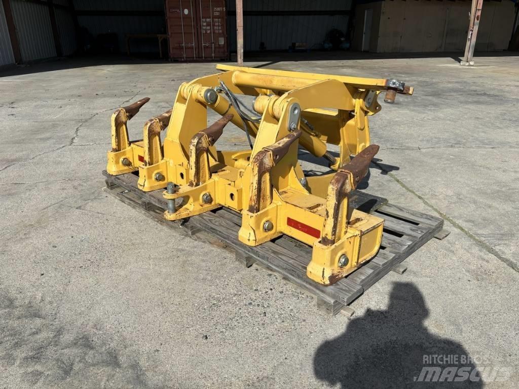 DEERE 770G Övriga