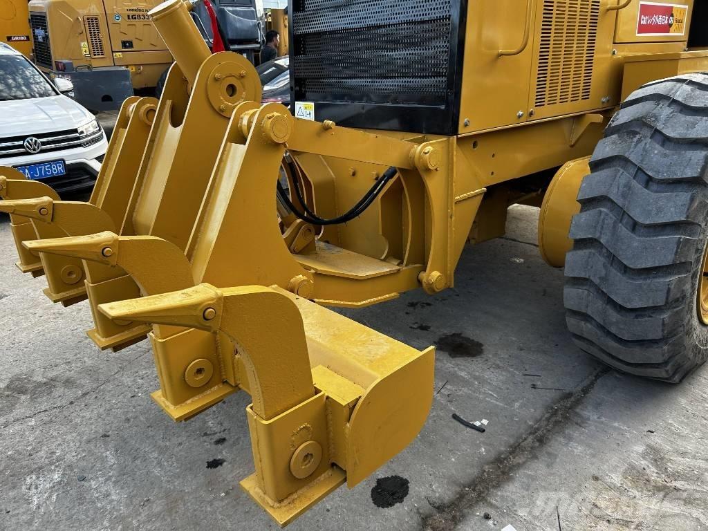 CAT 140H Väghyvlar