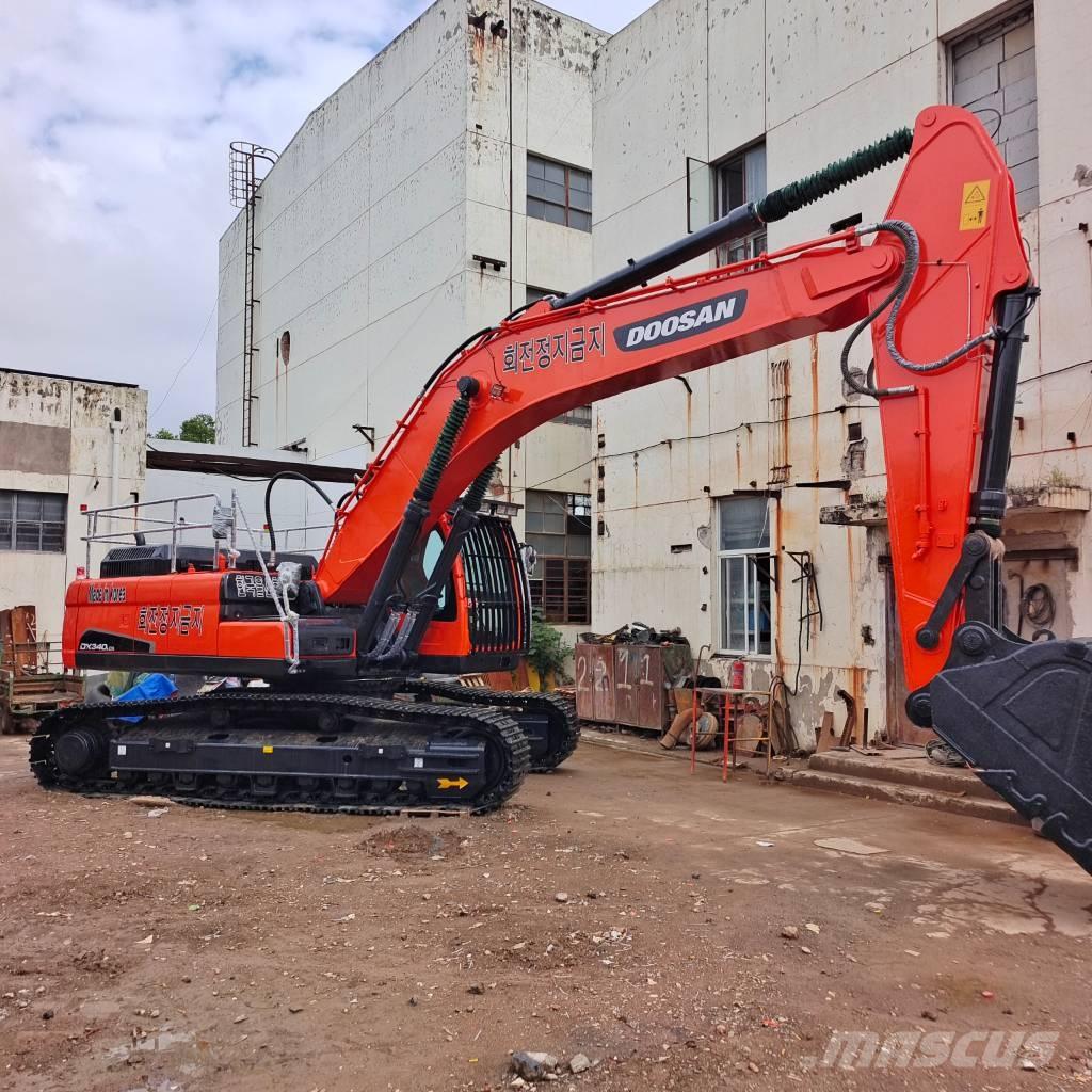 Doosan DX 340 LC Bandgrävare