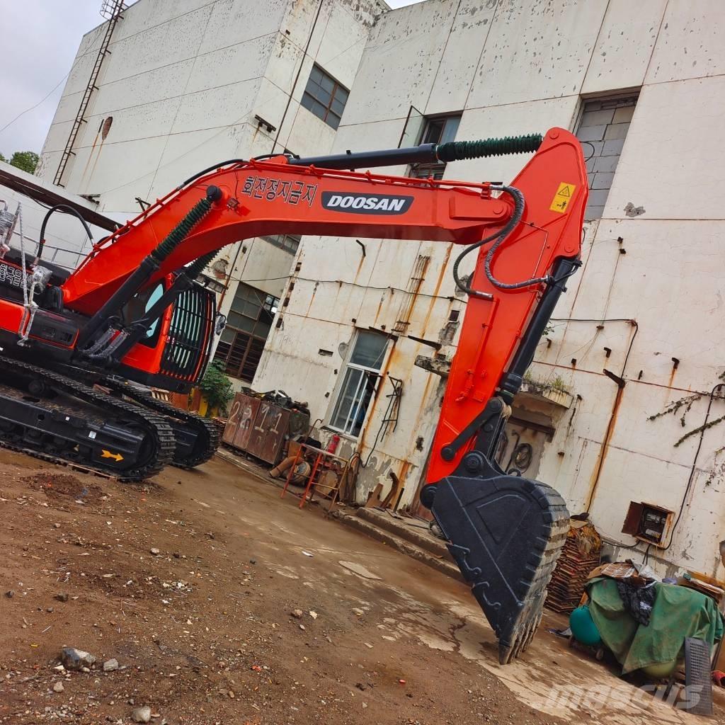 Doosan DX 340 LC Bandgrävare