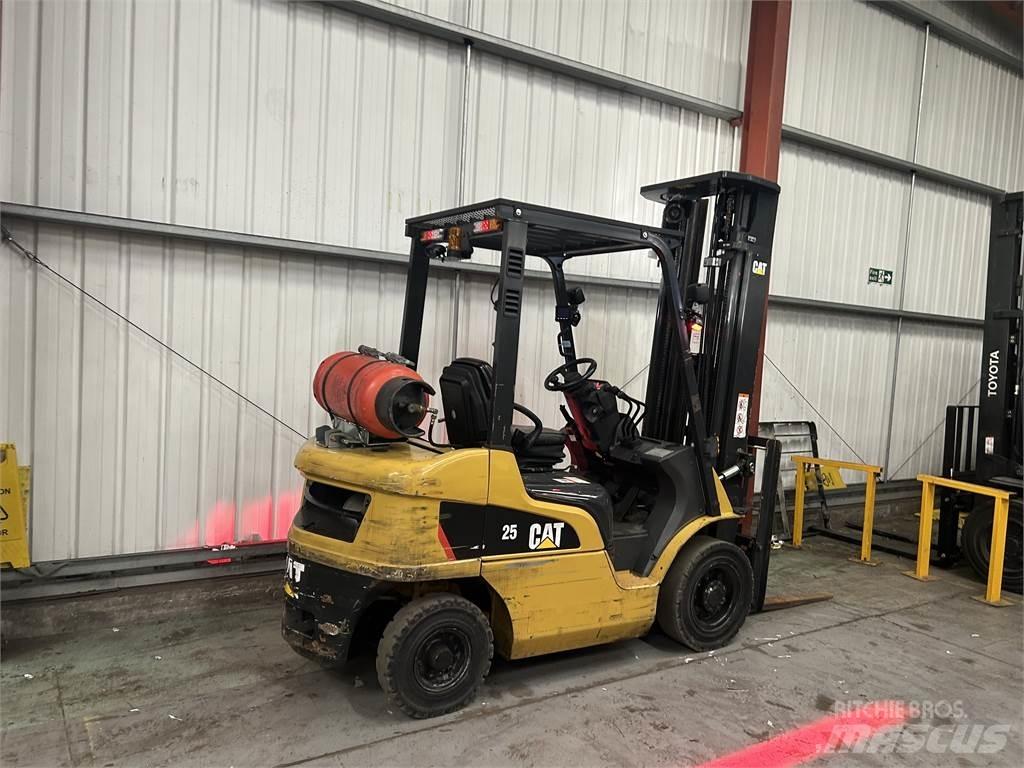 CAT GP25NT Gasolmotviktstruckar