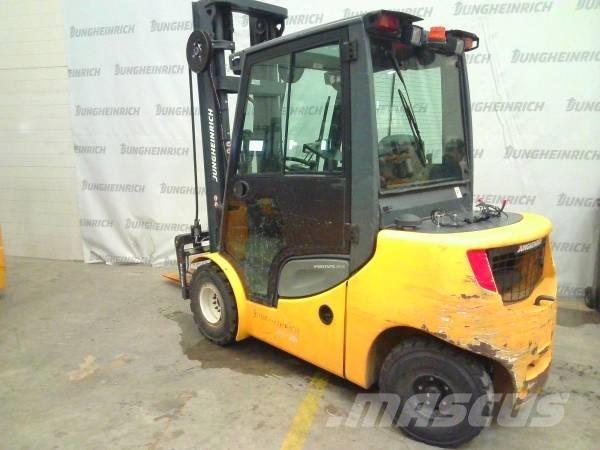 Jungheinrich DFG 430 Dieselmotviktstruckar