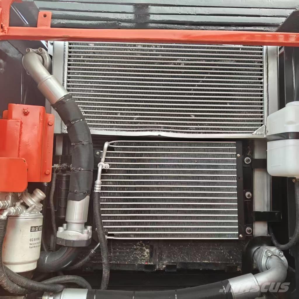 Doosan DX 225 LCA Bandgrävare