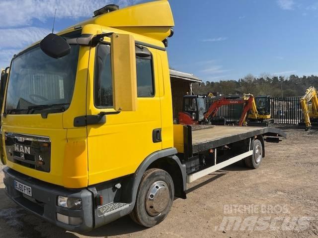 MAN 7.150 Flak-/vinschlastbilar