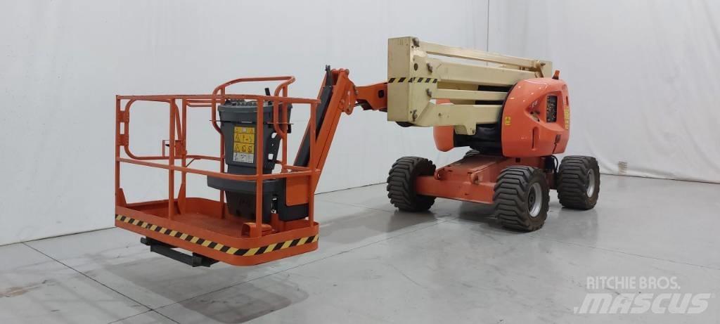 JLG 450 AJ Bomliftar