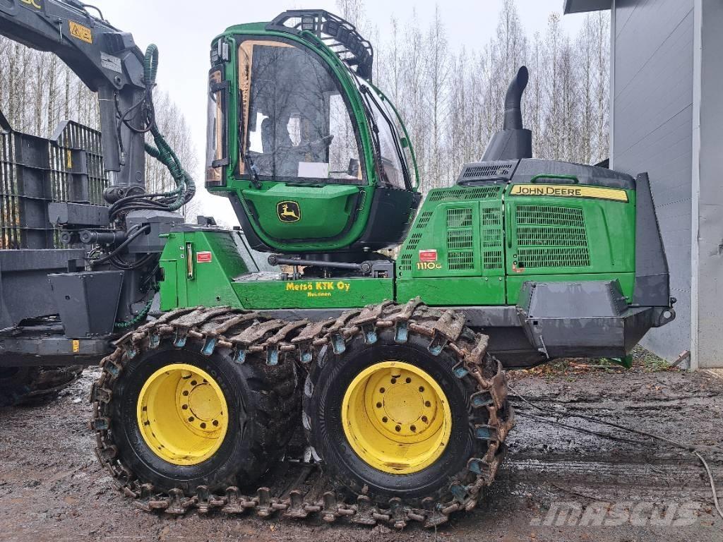John Deere 1110 G Skotare