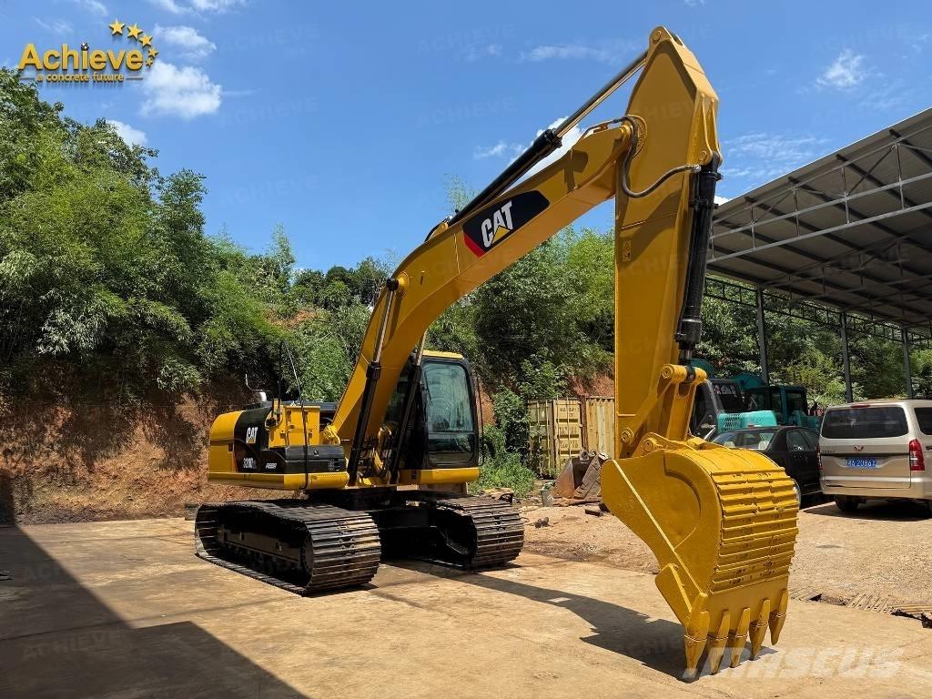 CAT 320 D2L Bandgrävare