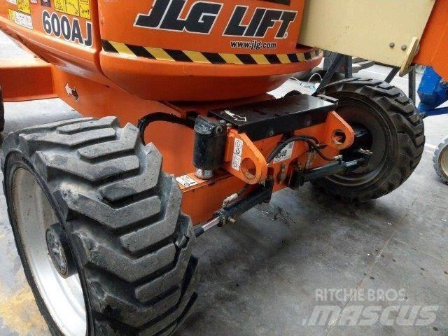 JLG 600AJ Bomliftar