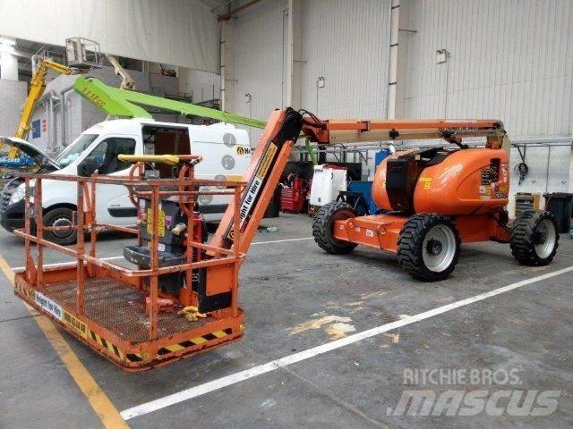 JLG 600AJ Bomliftar