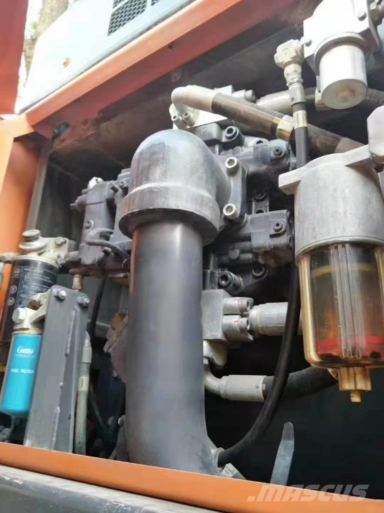 Doosan DX 530 LC-5 Bandgrävare