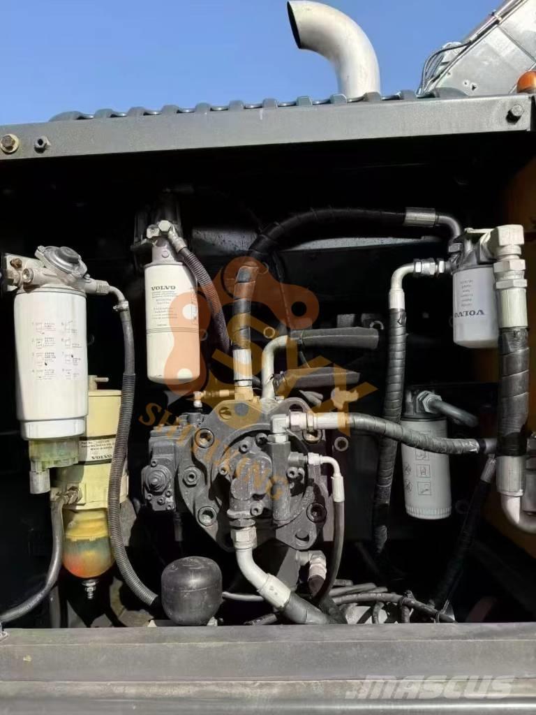 Volvo EC 240 D Bandgrävare