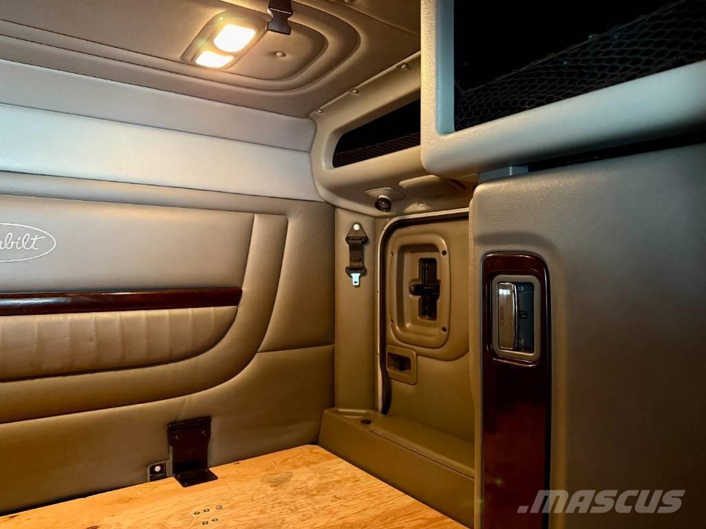 Peterbilt 389 PRIDE Dragbilar