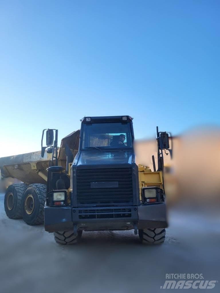 Komatsu HM 300 Midjestyrd dumper