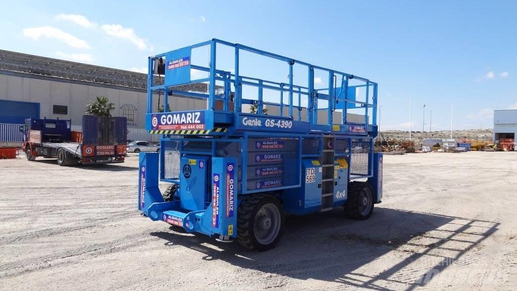 Genie GS 4390 RT Saxliftar