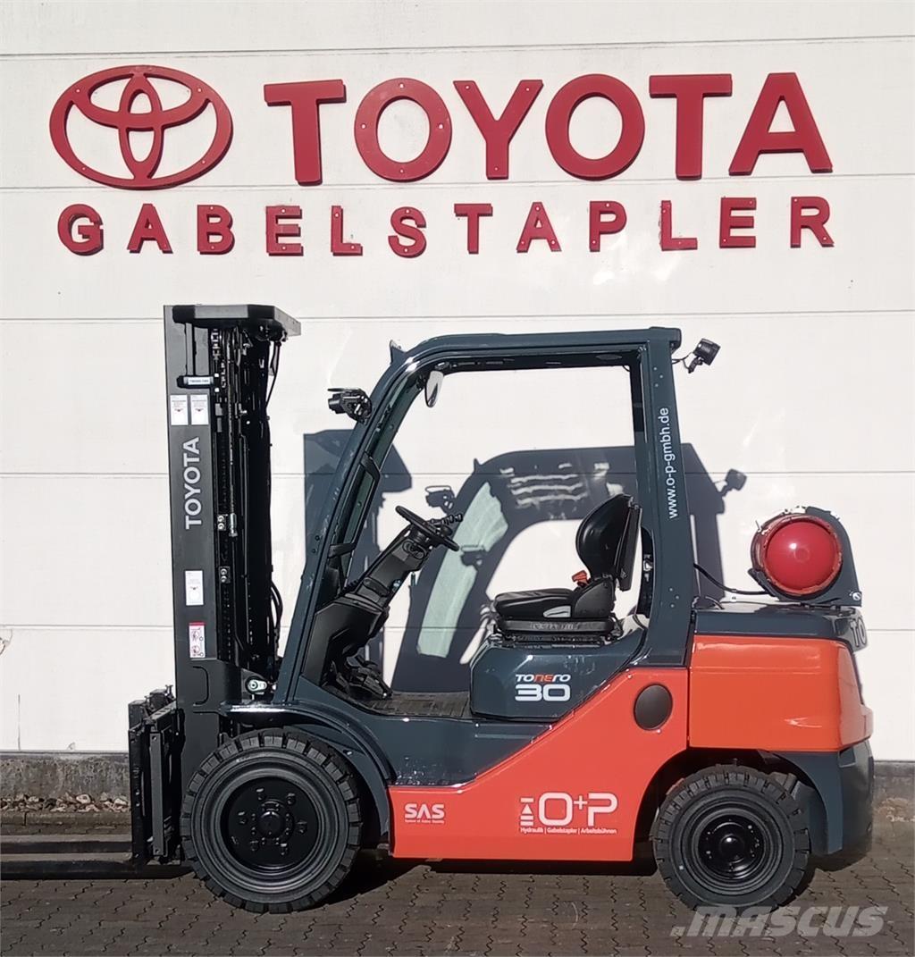 Toyota 02-8FGF30 Gasolmotviktstruckar