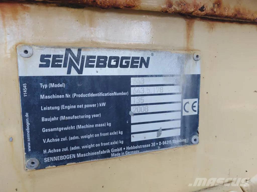 Sennebogen 643 R Bangående Kranar
