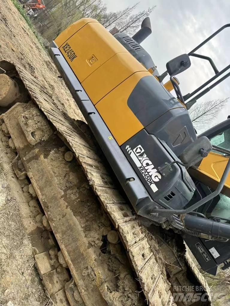 XCMG XE 245 DK Bandgrävare