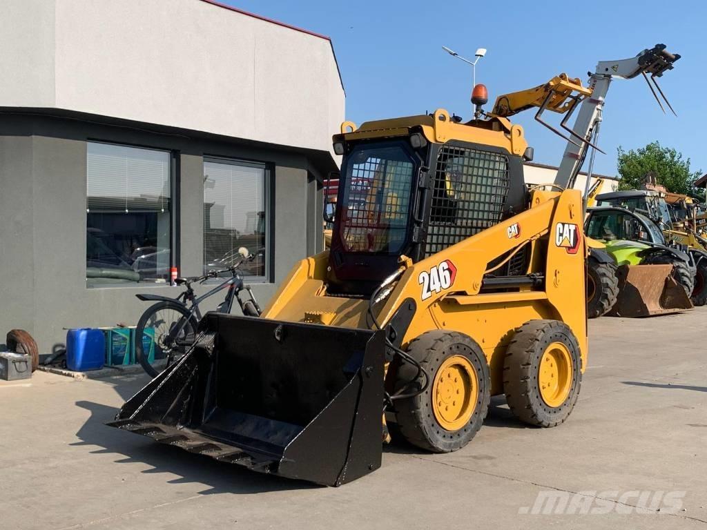 CAT 246 Kompaktlastare